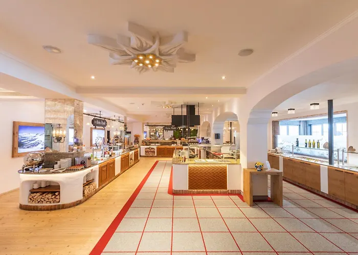 Superior Hotel Edelweiss