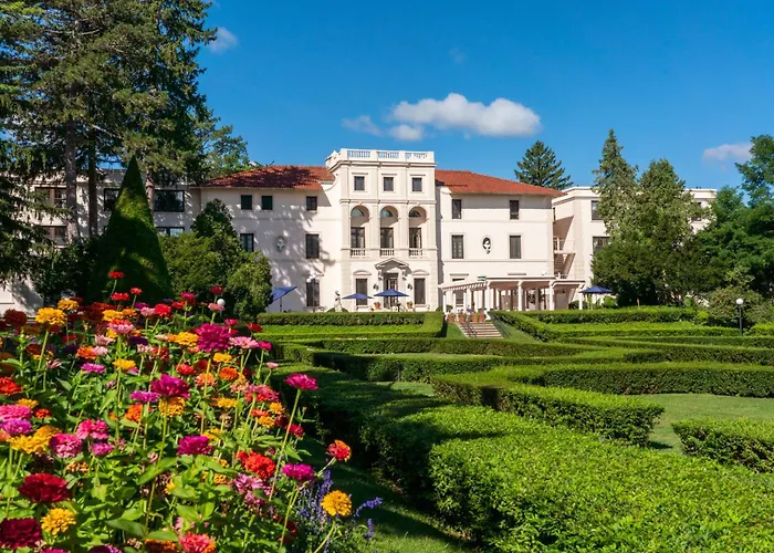 Geneva On The Lake Boutique Resort Hotel