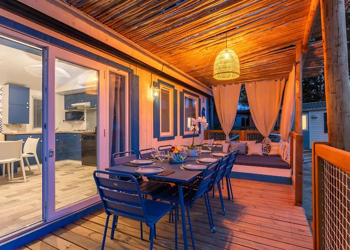 Maiana Resort