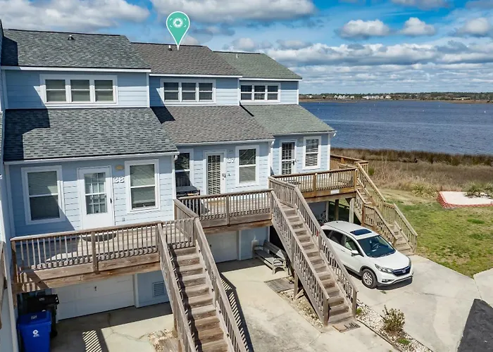 Amazing Sound View Home With Pool