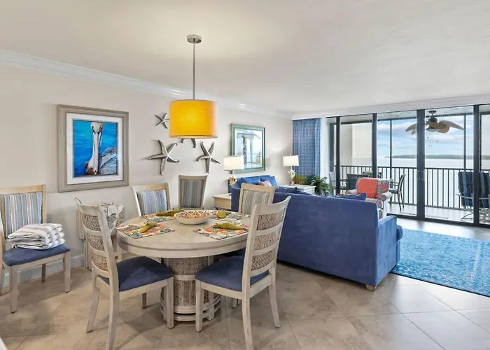 Harbour Tower 414 - Gorgeous Renovated 2 Bedroom Residence