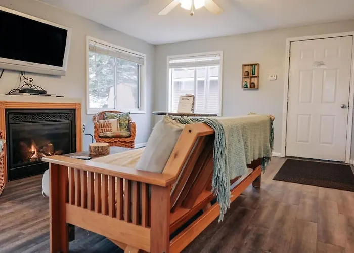 Beach Club Of Oscoda Garden Cottage On The Lake