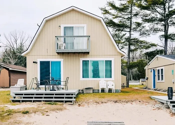 Beach Club Of Oscoda Beach House On Lake Huron