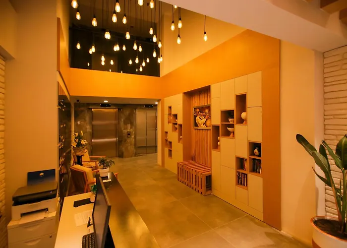 Krem Marin Otel Cesme