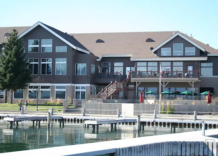 Kwataqnuk Resort