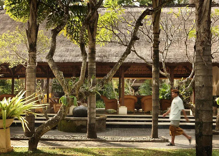 Puri Santrian Beach Resort And Spa