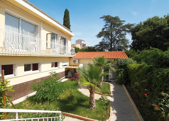 Hotel La Croix De Malte La Ciotat