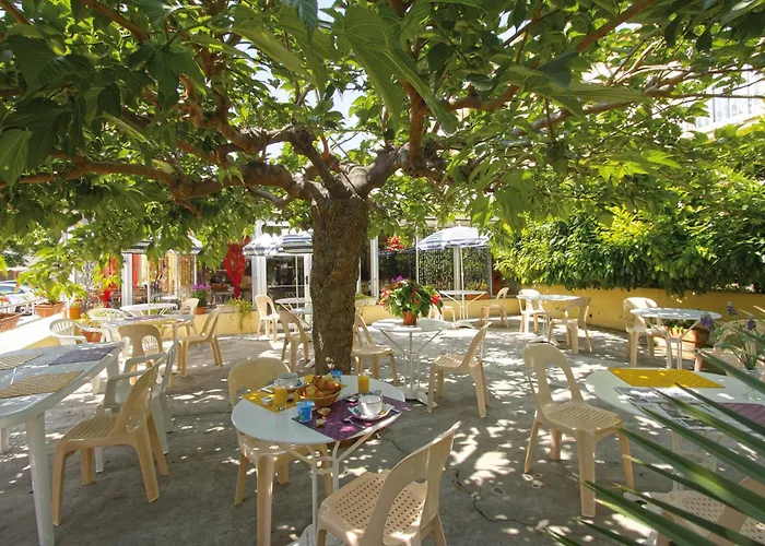 Hotel La Croix De Malte La Ciotat