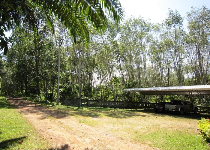 Phanom Bencha Mountain Resort