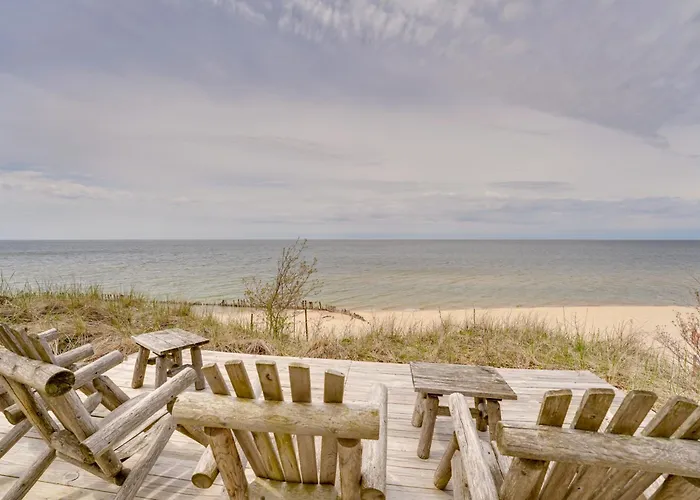 Beachfront Lake Michigan Cottage: Fire Pit & Deck
