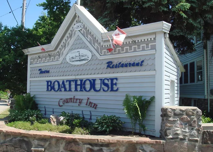 Boathouse Country Inn