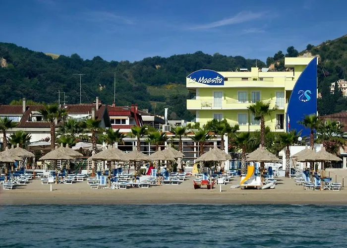 Hotel La Maestra