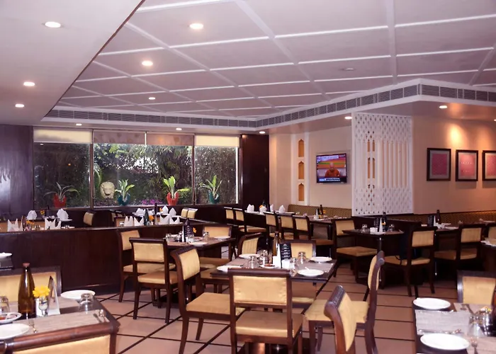 La Place Sarovar Portico