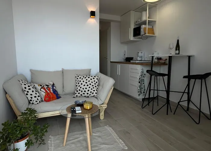 Hvar City Center Sea View Apartments & Free Parking