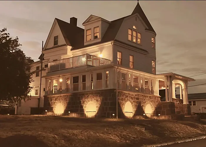 Forever Green Manor - 6 Bedroom - Stunning Ocean Views