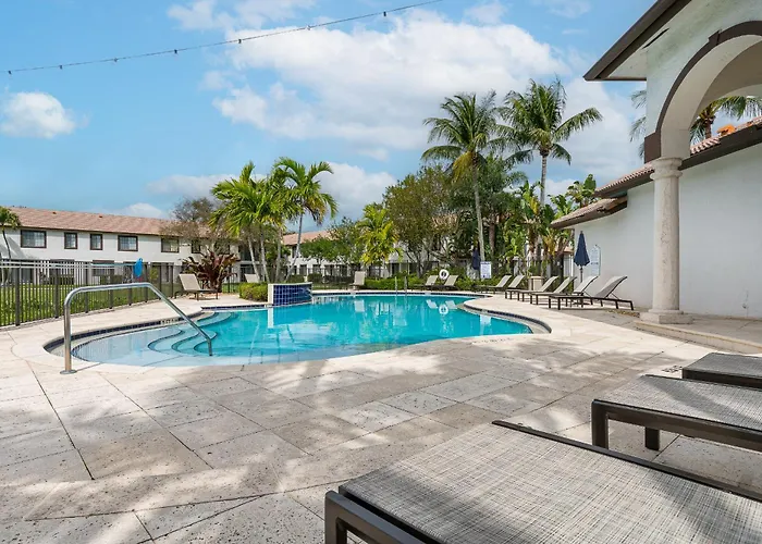 Newly Remodeled Lakefront Oasis