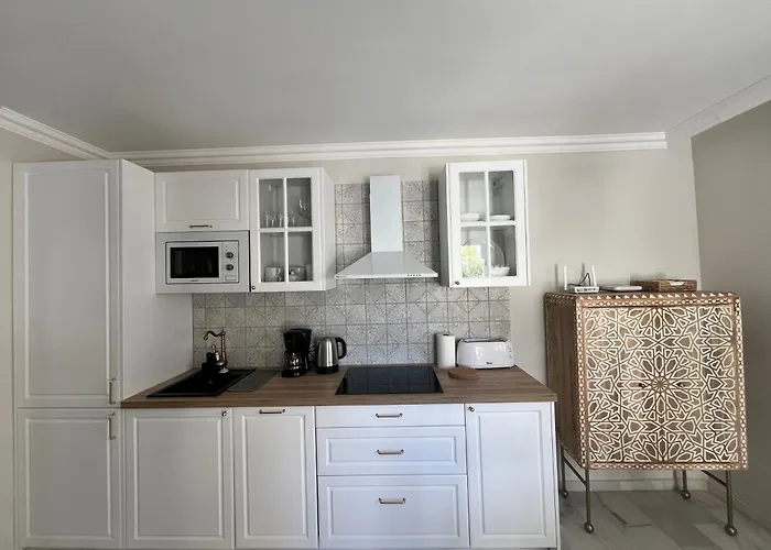 LA CASITA VERDE- cerca de la playa y con piscina abierta todo el año
