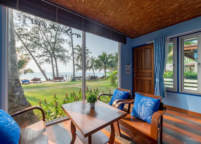 Seafar Resort