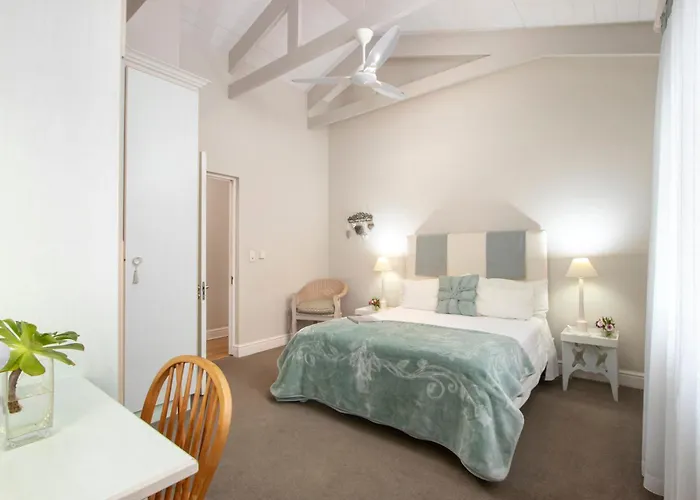 138 Marine Beachfront Guesthouse