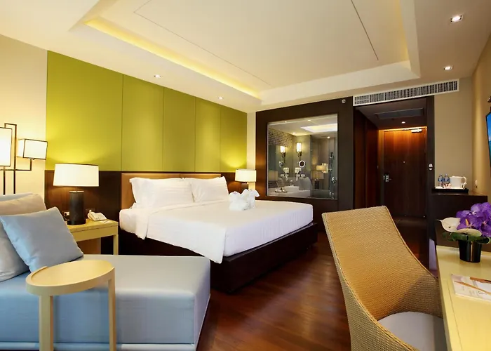 Graceland Khaolak Beachfront Resort