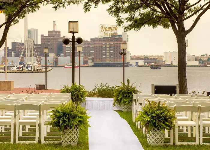Pier 5 Hotel Baltimore
