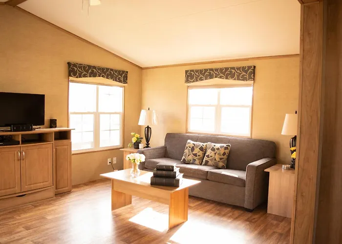 Vine Ridge Resort - Cottages