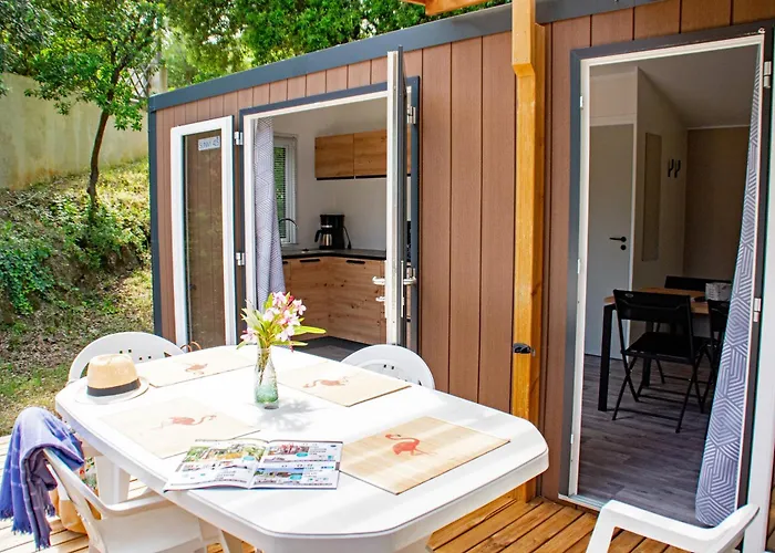 Camping Le Camp Du Domaine