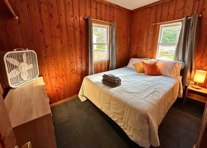Cozy Cabin On The Beach Of Lake Huron