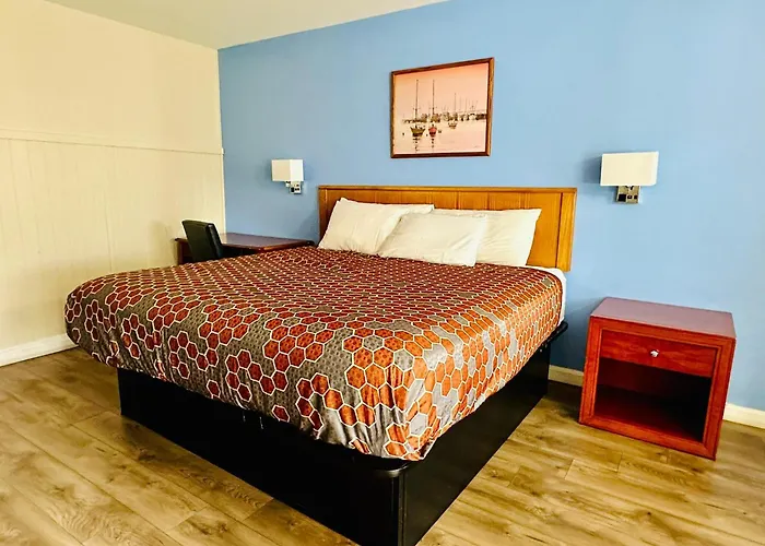 Hampton Motor Inn