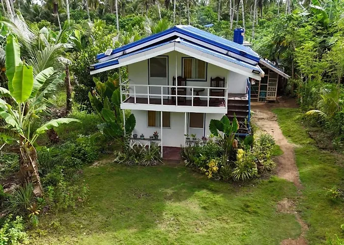 Bayay Ni Nanay Bed & Breakfast In Magpupungko Beach Road
