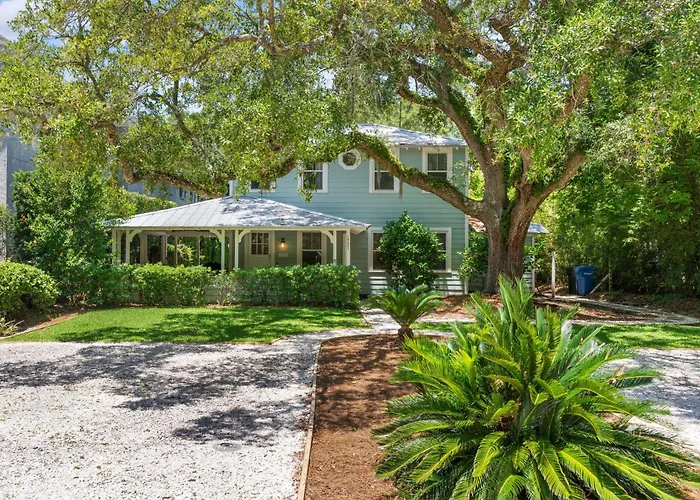 The Porchside Cottage - 1725 Bruce Drive