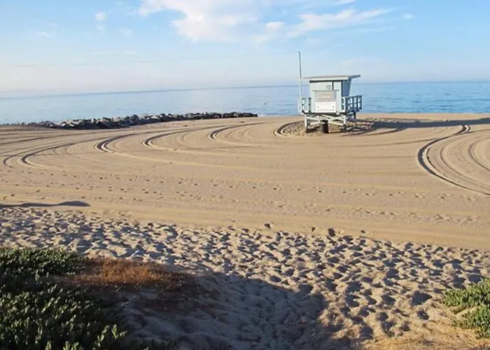 Ocean Paradise Santa Monica Adjacent 2 Bedroom