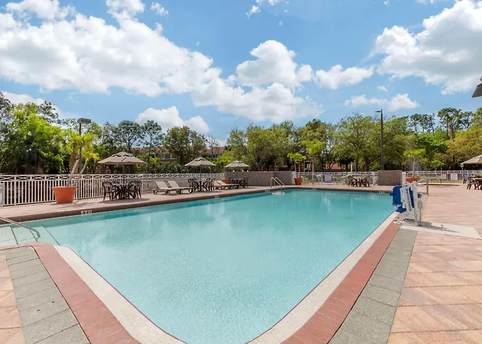 Best Western Naples Plaza Hotel