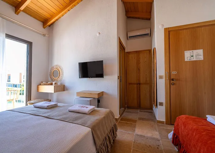 Hatica By Fora Alacati