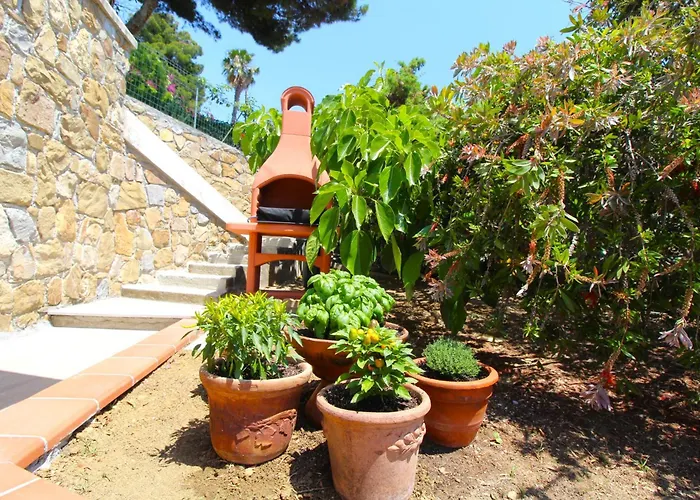 La Pace, Il Sole, Il Mare - Sanremo Casa Indipendente Vista Mare, Posto Auto Privato, Ampio Spazio Esterno Attrezzato, A Pochi Minuti Dalle Spiagge