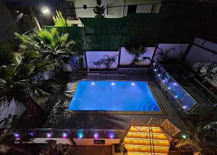 Charmante Villa avec Piscine en Bord de Mer a beni ksila