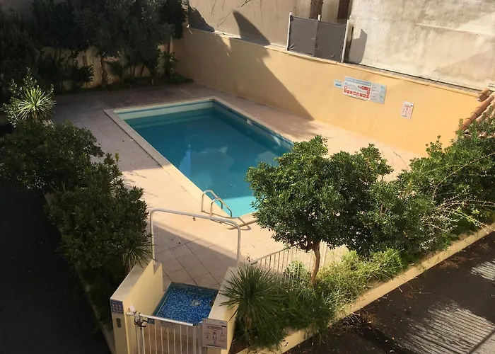 Studio cabine dans résidence avec piscine