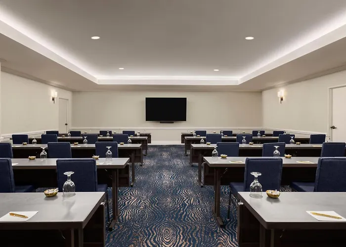 Courtyard By Marriott San Diego Downtown