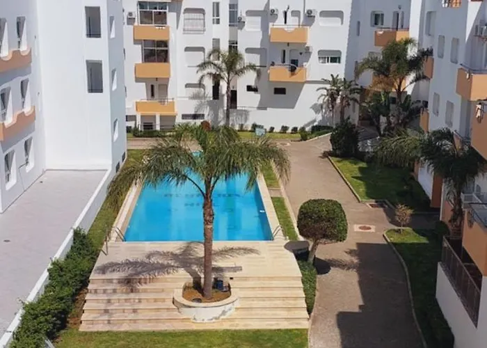 Appartement avec piscines, vue sur mer et accès à la plage à Achakar Hill, Tanger.