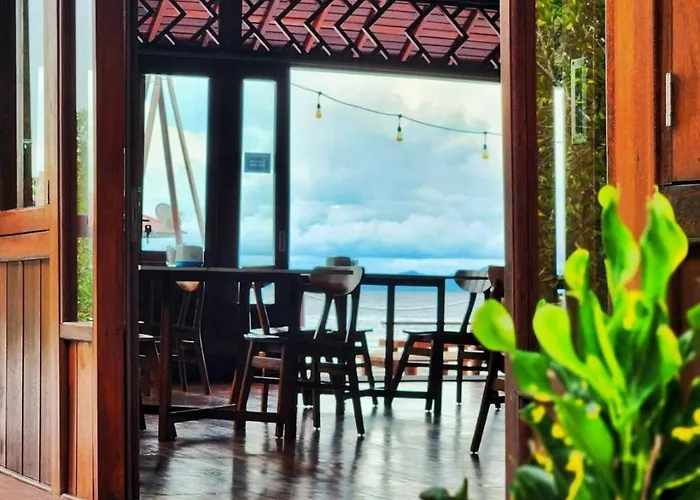 Coriana Dive Resort
