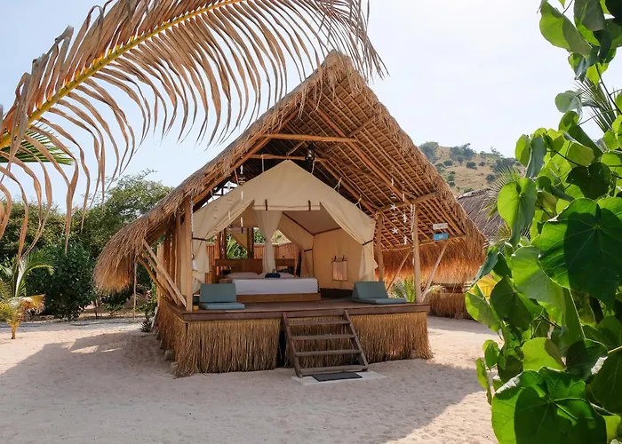 Le Pirate Island Komodo - Adults Only