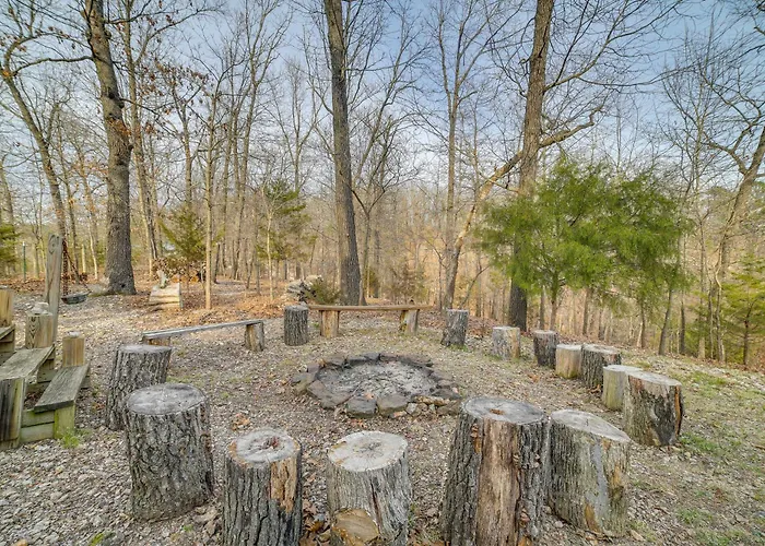Cozy Rogers Studio Apt W/ Lake Access & Fire Pit!