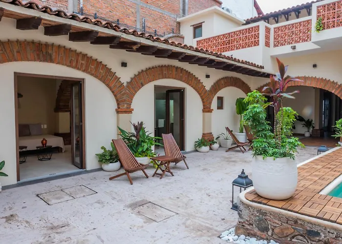 Casa Victoria Malecon - Adults Only