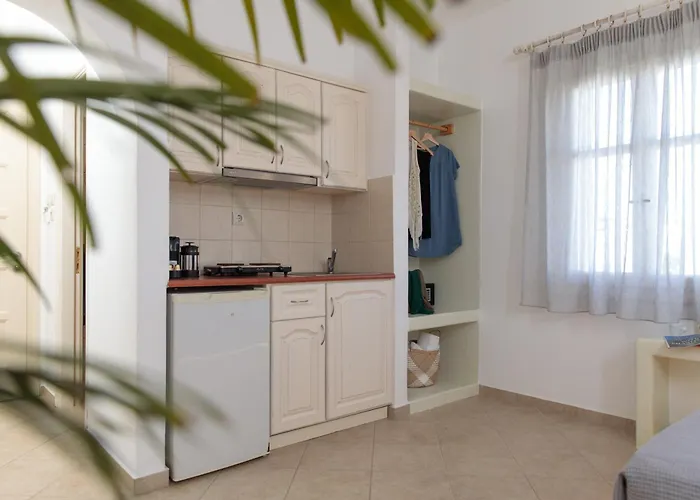 Maria'S Rooms & Studios