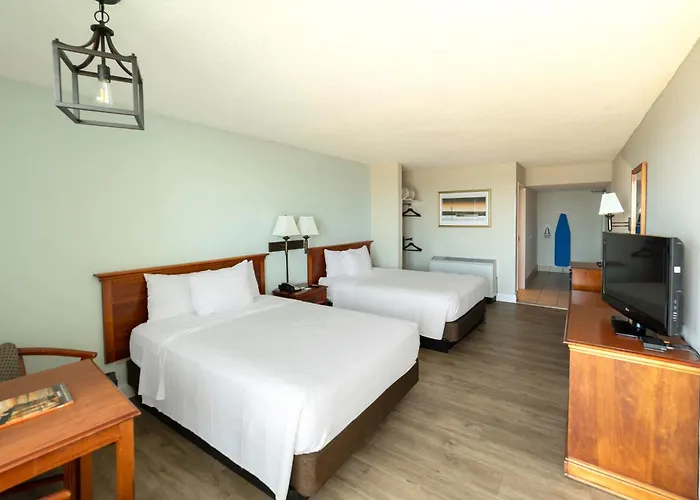 The Oceanfront Inn - Virginia Beach