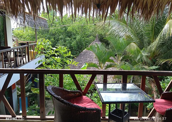 The Seaside Bungalow Hostel And Bar