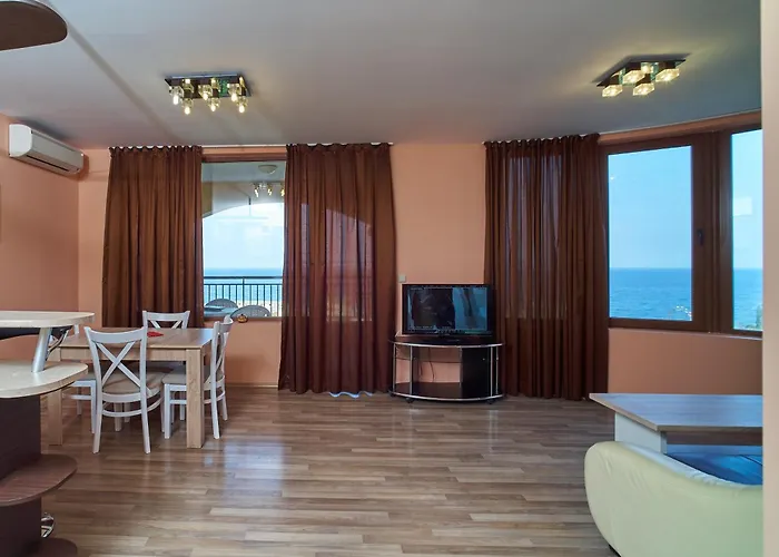 Sea Panorama Apartments Golden sands
