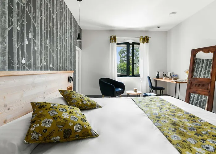 Logis Hotels Gnac E Pause