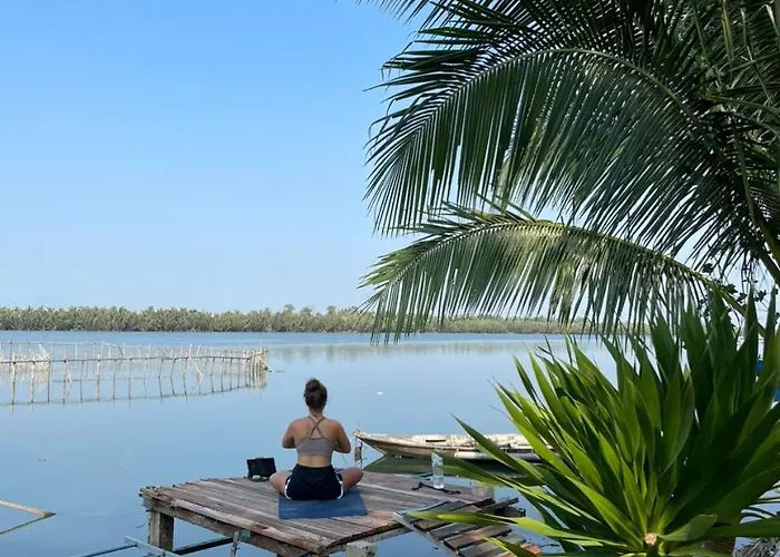 Coral Riverside Homestay & Hostel