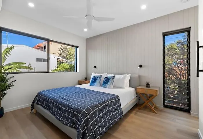Spectacular Three Bays